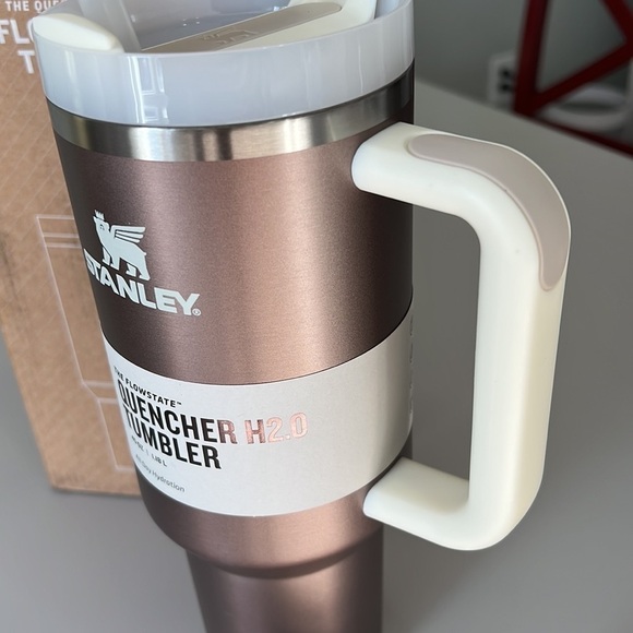 NWT Stanley Rose Quartz Glow Quencher H2.0 Flowstate Tumbler 40 oz - Picture 6 of 8